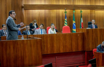 Assembleia Legislativa homenageia os 90 anos da OAB-Piauí com sessão solene